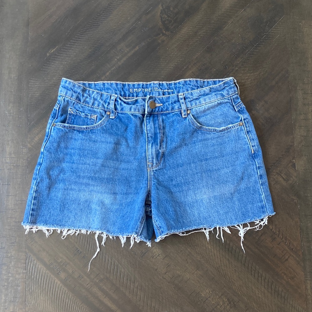 Women’s EMPYRE jean shorts